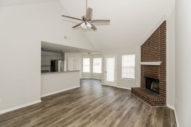 Foto del edificio - 5442 Fernglen St