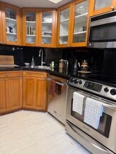 Building Photo - 1700 Presidential Way
