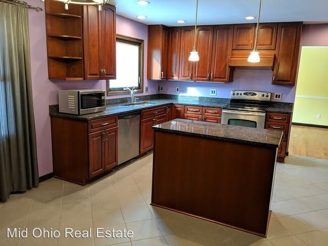 Building Photo - 4 br, 2.5 bath House - 3067 Avalon Rd