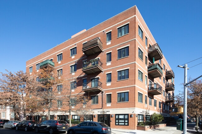 Building Photo - 379-389 Kings Hwy