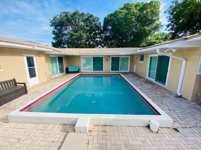 Foto principal - 1770 73rd Ave N