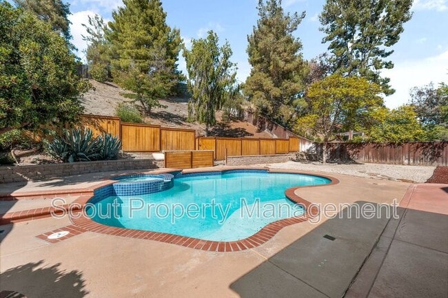 Building Photo - 24576 Jacarte Dr