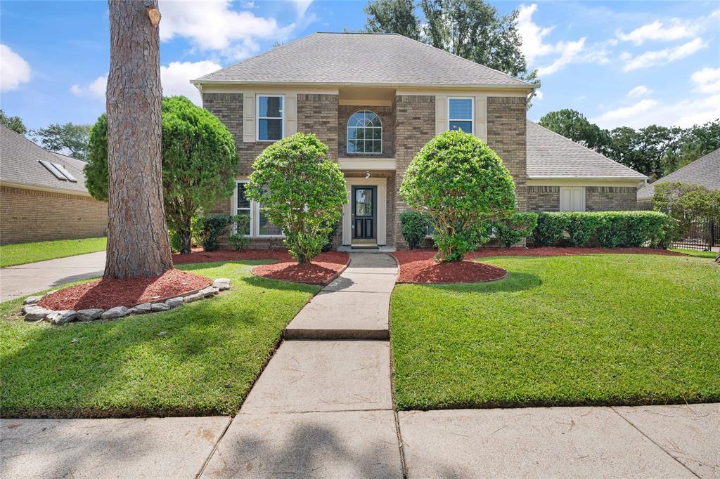 Foto principal - 15127 Greenleaf Ln