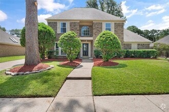 Building Photo - 15127 Greenleaf Ln