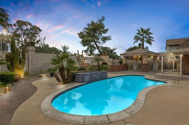 Foto del edificio - 9 Quail Run Rd