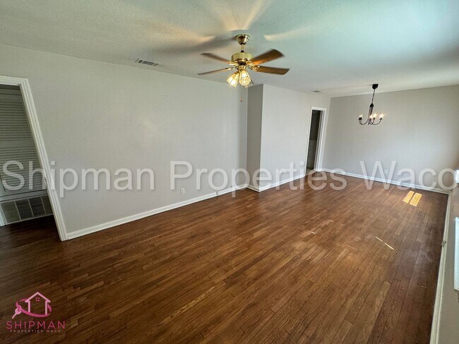 Foto del edificio - 900 N 62nd St