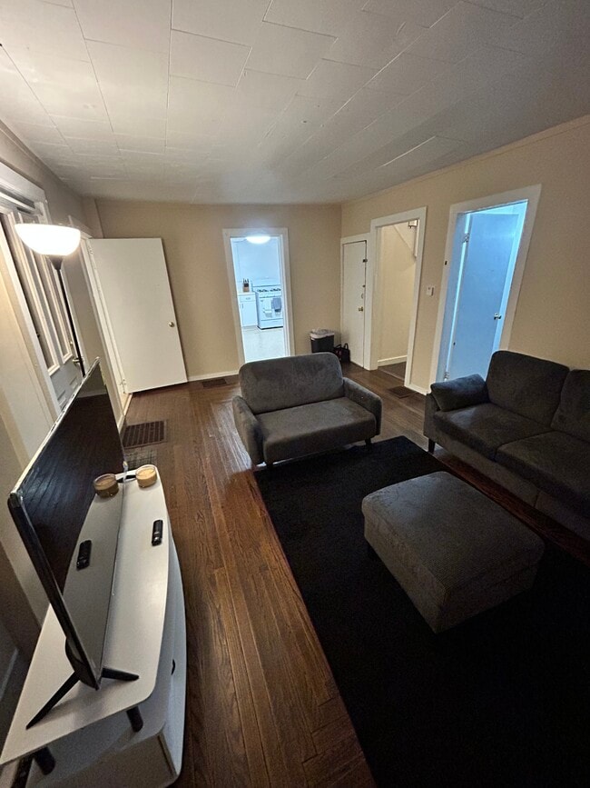 Building Photo - 171 W Seneca St