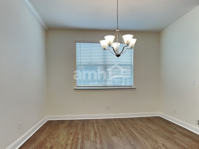 Building Photo - 25 Crabapple Cir