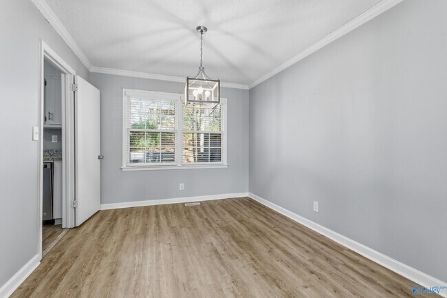 Foto del edificio - 11303 Mountain Crest Dr SE