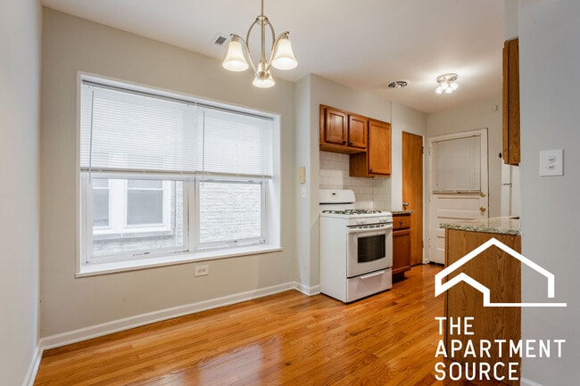 Foto del edificio - 6535 N Mozart St