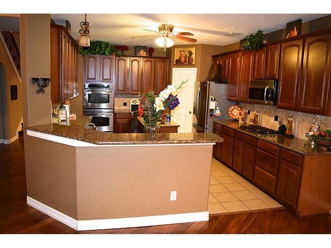 Building Photo - 2115 Spur Canyon Ct