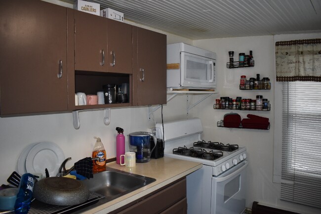 Building Photo - 34 S Adams St