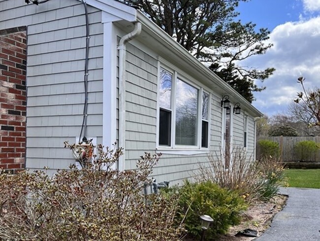 Building Photo - 106 Williston Rd
