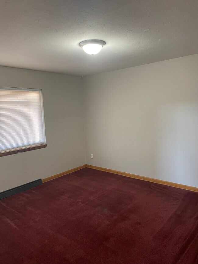 Building Photo - 1618 Maxen Dr