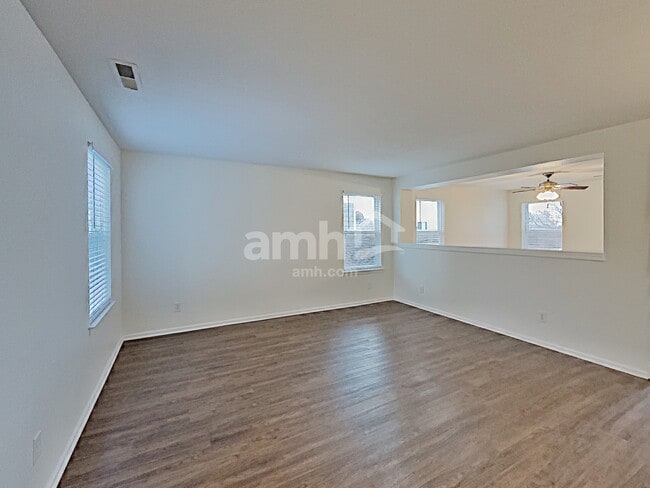 Building Photo - 777 Canyon Ln