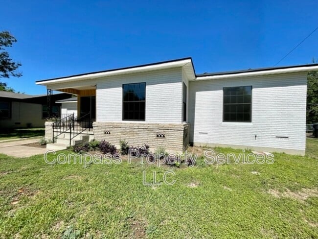 Building Photo - 2321 Glendale Dr