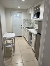 Building Photo - 16102 Foxfire Dr