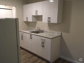 Building Photo - Mountain View Manor