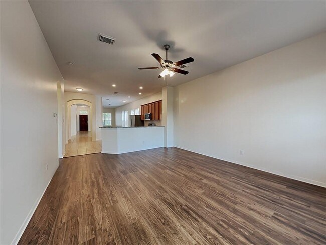 Foto del edificio - 2938 Smokey Forest Ln