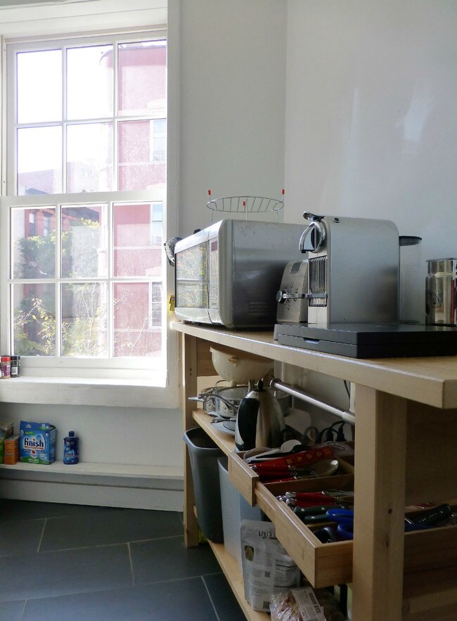 Foto del edificio - 181 W 4th St