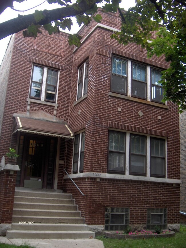 Building Photo - 4037 N Long Ave