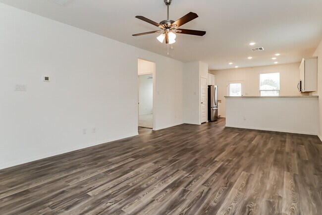 Building Photo - 16750 Rover Ln
