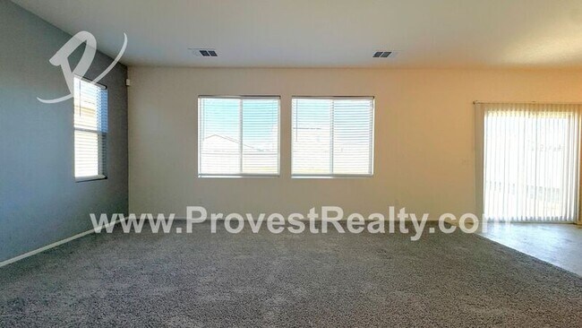 Foto del edificio - 15765 Thyme Ct