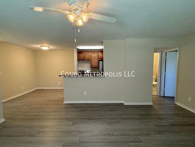 Foto del edificio - 6178 Westgate Dr