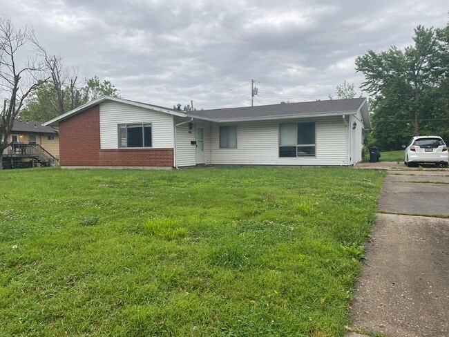 Building Photo - 3504-3506 Springhill Rd