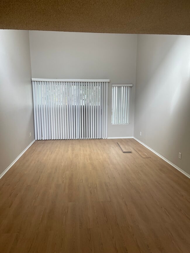 Foto del edificio - 18645 Hatteras St