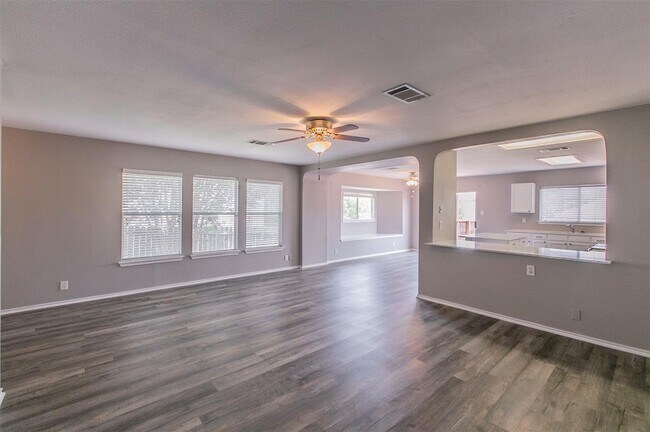 Building Photo - 2645 Andres Way
