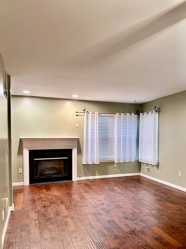 Foto del edificio - 5401 Belmont Ct