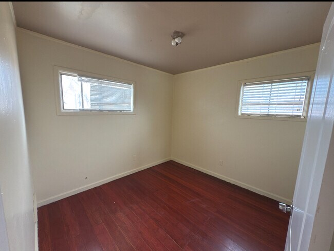 Foto del edificio - 3174 S Green St