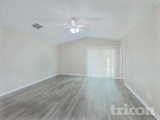 Foto del edificio - 947 Sandywood Dr