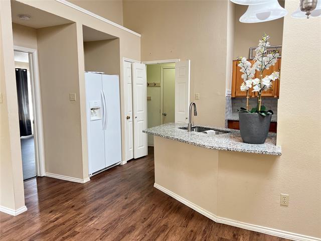 Building Photo - 6510 White Oak Dr