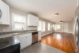 Building Photo - 530 26th St S