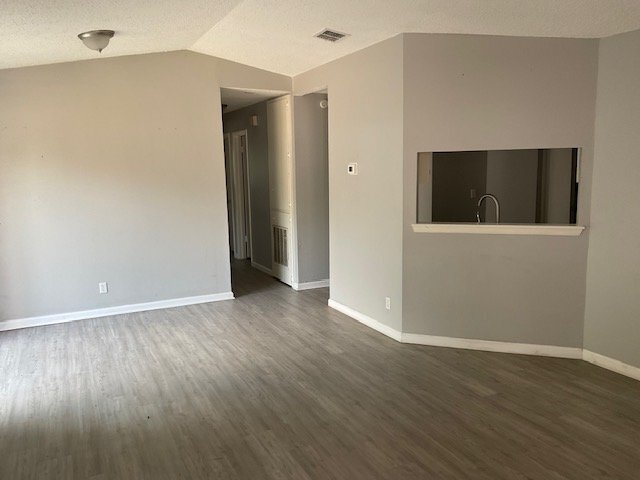 Foto del edificio - 4040 Sunrise Creek Dr