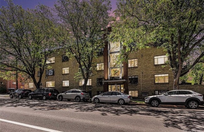 Great Capital Hill 1 Bedroom Garden Level Condo/ Utilities Included - Great Capital Hill 1 Bedroom Garden Level Condo/ Utilities Included