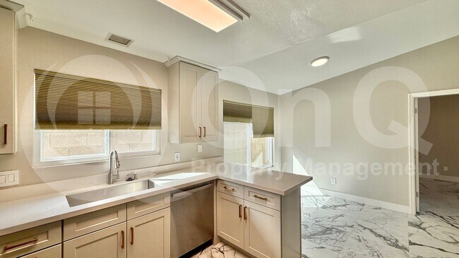 Foto del edificio - 1510 E Taro Ln