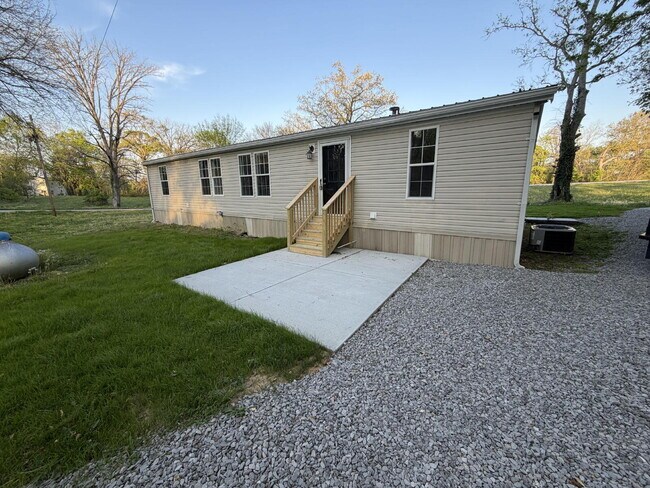 Foto del edificio - 3 Bedroom 2 Bath Home on over 1 Acre