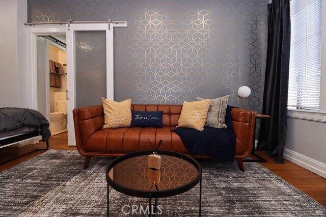 Foto del edificio - 315 W 3rd St