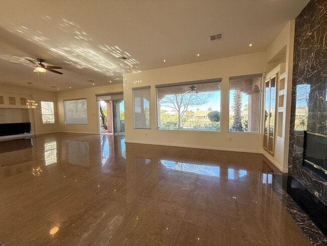 Building Photo - 10284 Sofferto Ave