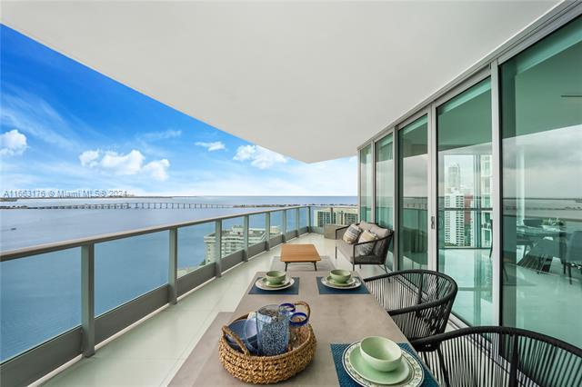 Foto principal - 1331 Brickell Bay Dr