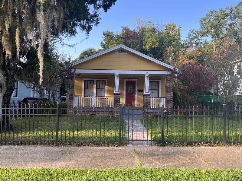 Primary Photo - 232 E 2nd St