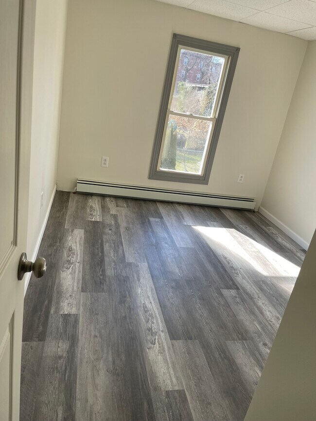 Foto del edificio - 56 8th Ave