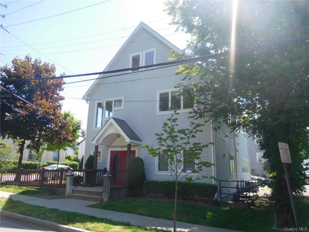 Primary Photo - 150 Lake Ave