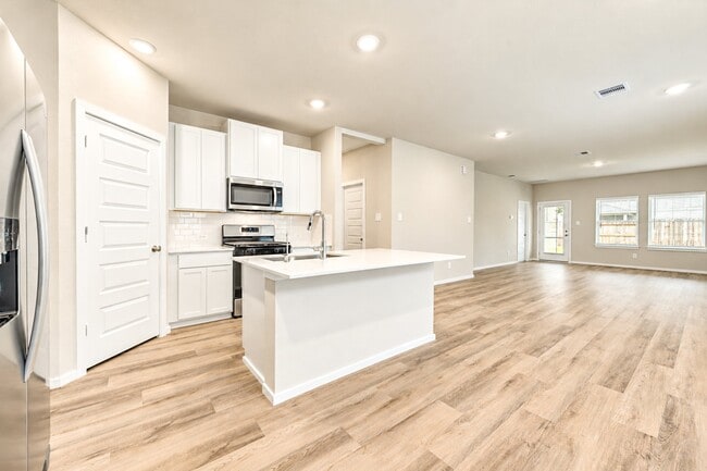 Building Photo - 18539 Lndg Mdws Ln