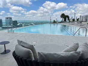 Building Photo - 300 Biscayne Blvd