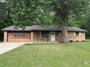 Building Photo - 917 W Wildwood Dr