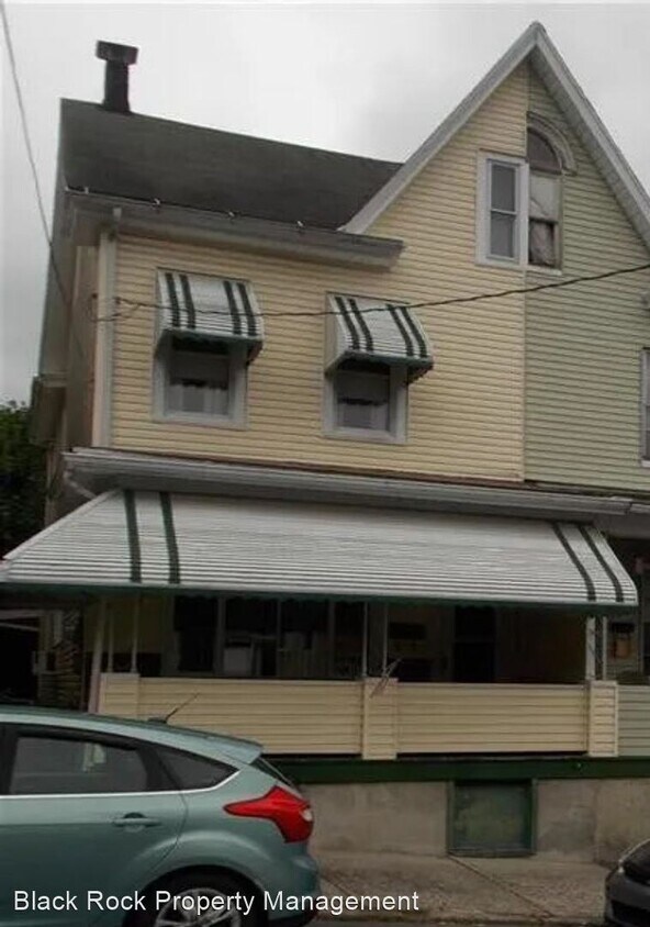 Foto principal - 4 br, 2 bath House - 326 W Ridge Street